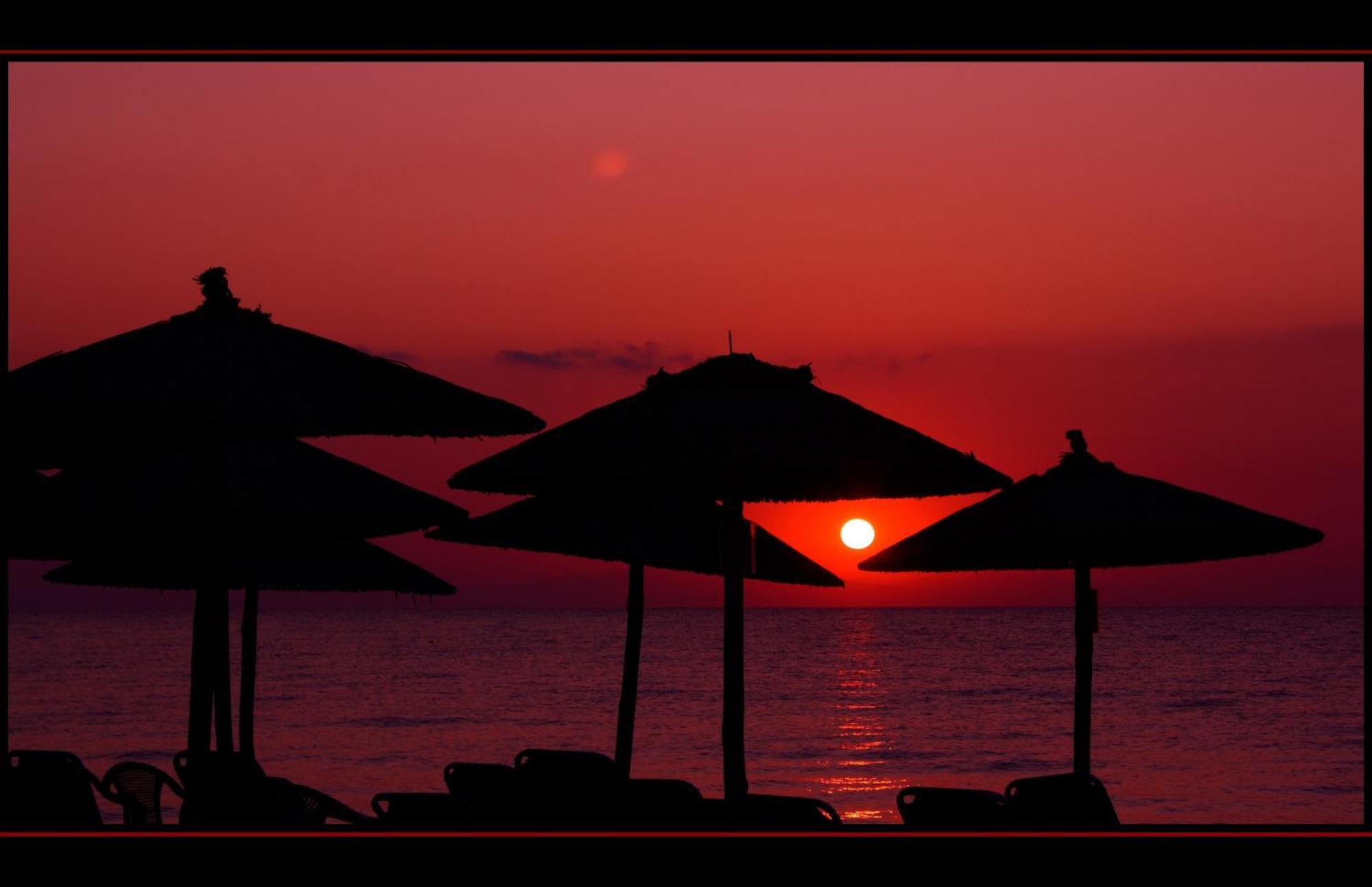 Hotel White Rose Beach Olympiakí Aktí Exterior foto