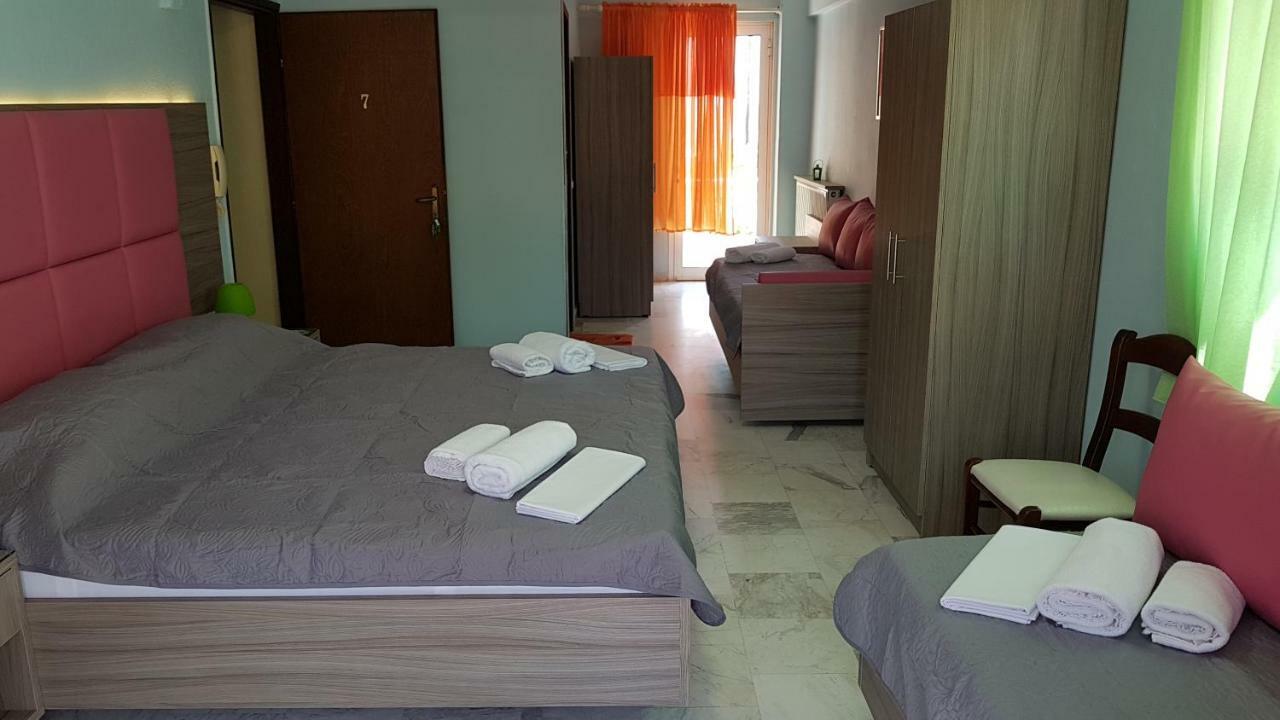 Hotel White Rose Beach Olympiakí Aktí Exterior foto