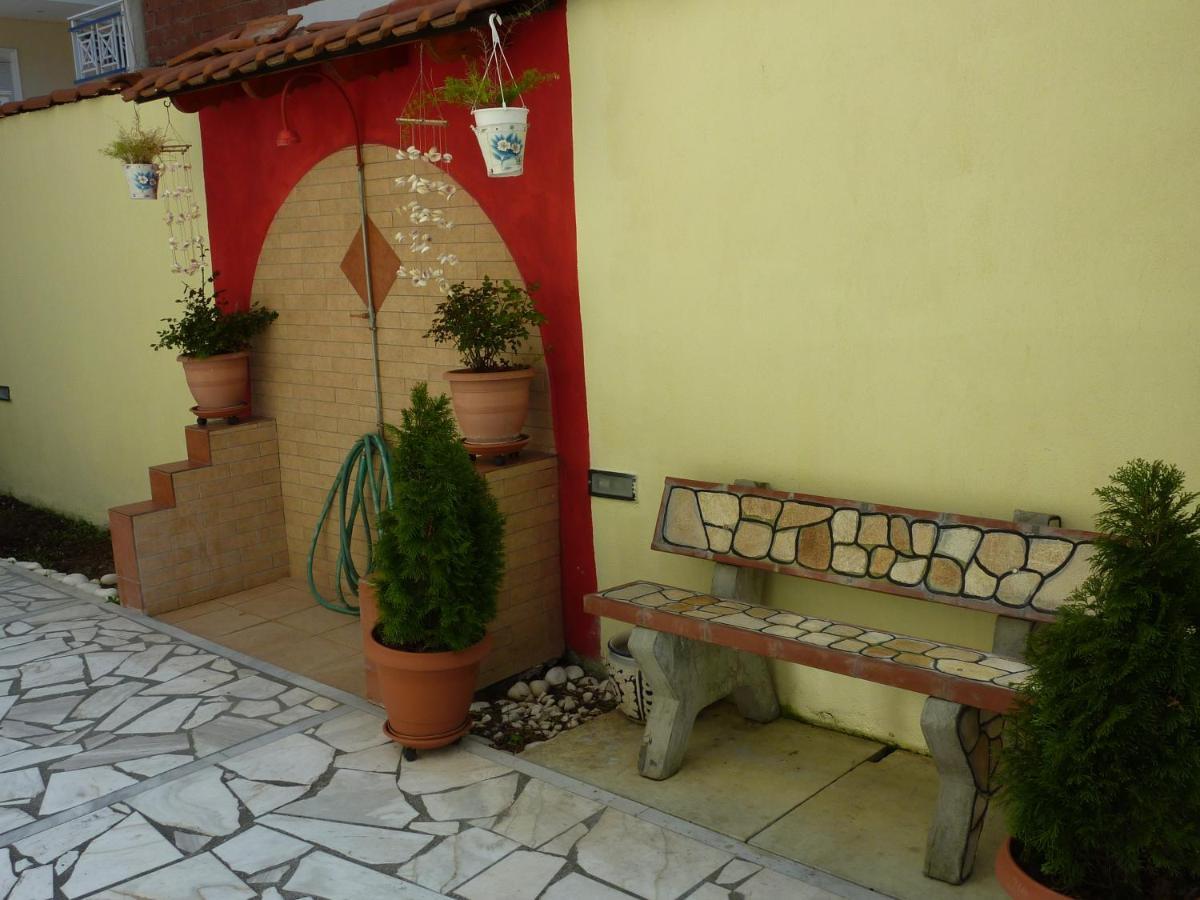 Hotel White Rose Beach Olympiakí Aktí Exterior foto